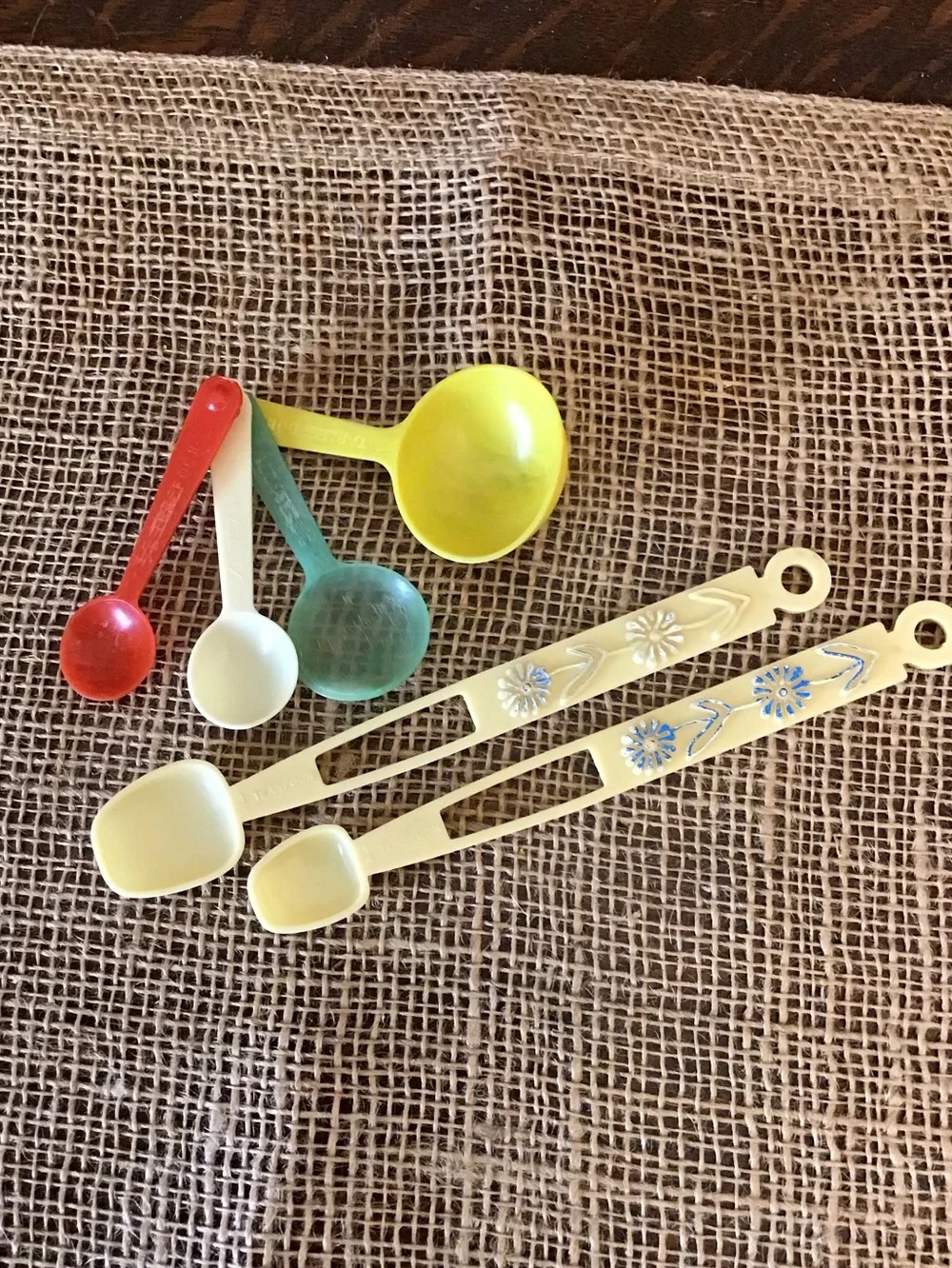 Vintage 60’s 70’s measuring spoons
